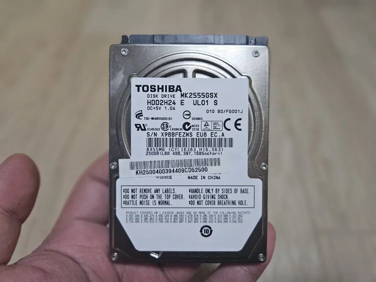 중고HDD TOSHIBA 250GB 2.5인치 팝니다.